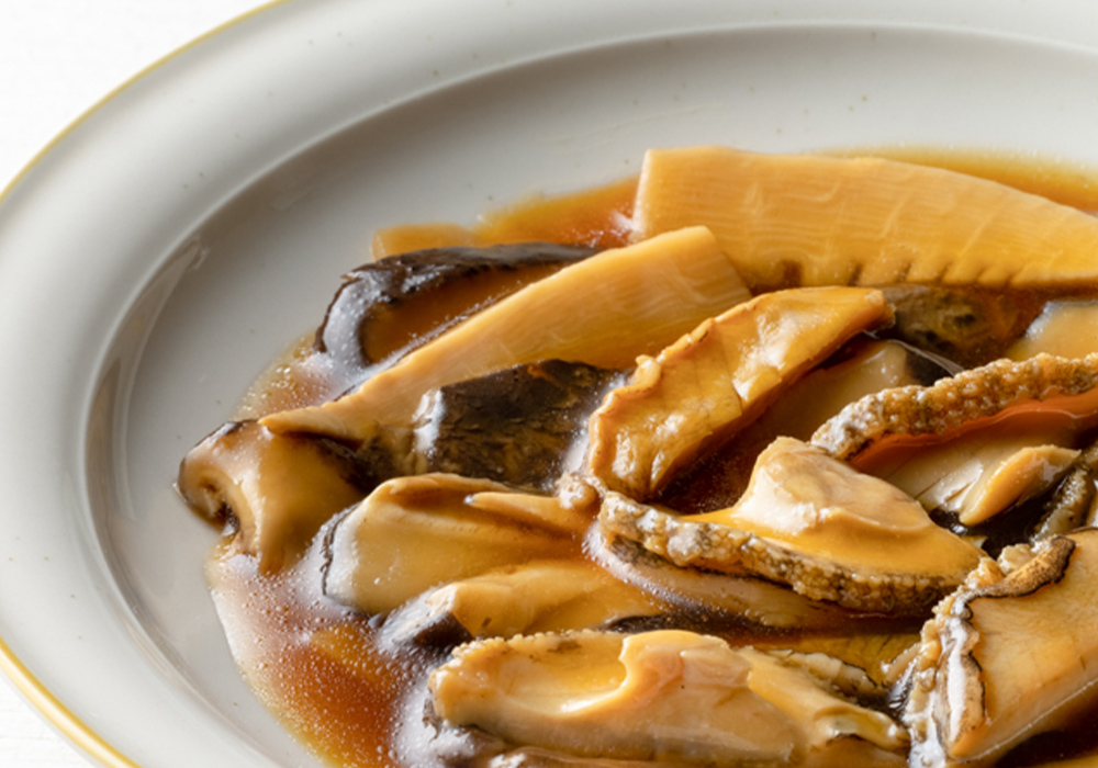 海の宝珠、蝦夷鮑のオイスターソース煮