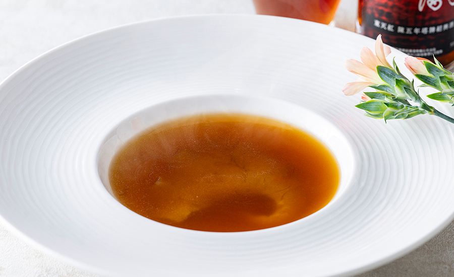 フカヒレの姿煮