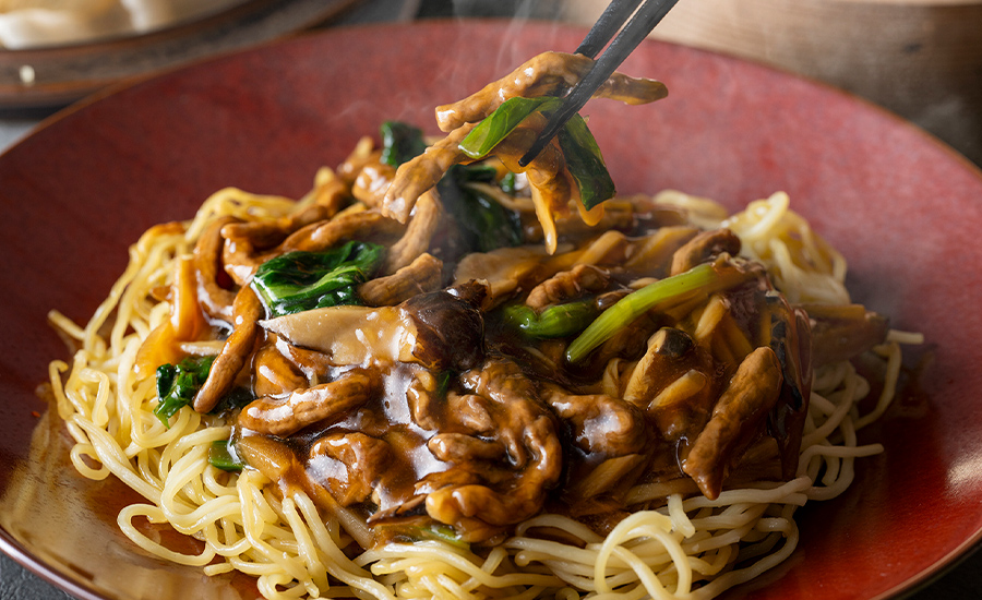 牛肉と青菜のコク旨あんかけ焼きそば
